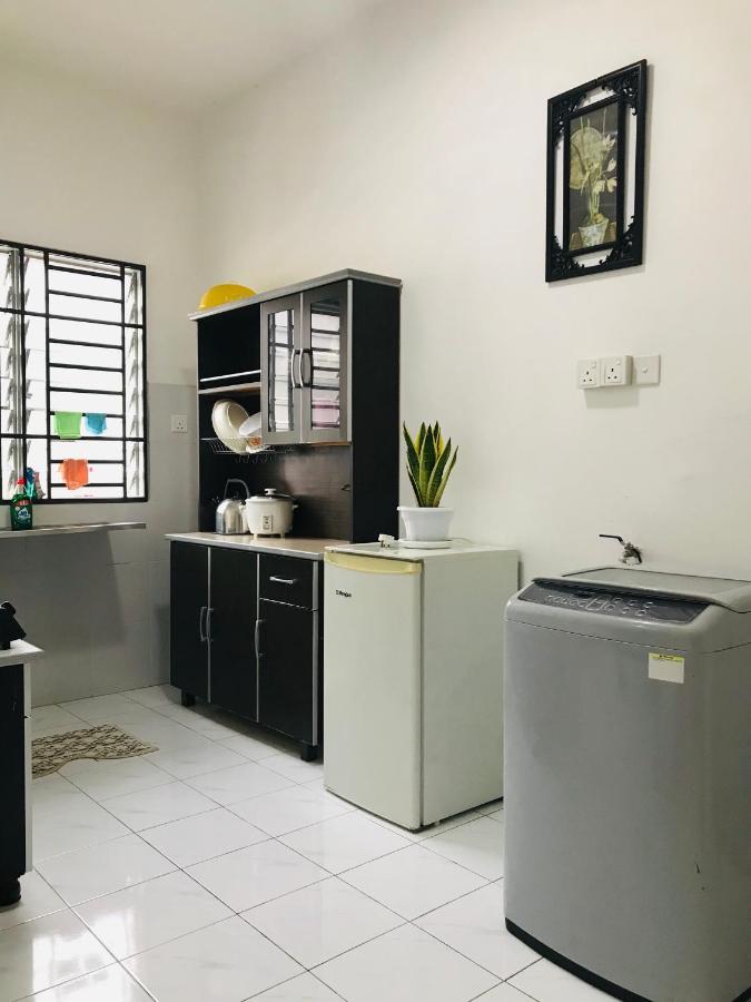 Alyn Home Batu Pahat II Wifi Coway Mohd Noor Екстер'єр фото