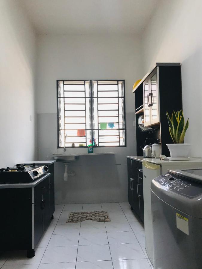 Alyn Home Batu Pahat II Wifi Coway Mohd Noor Екстер'єр фото