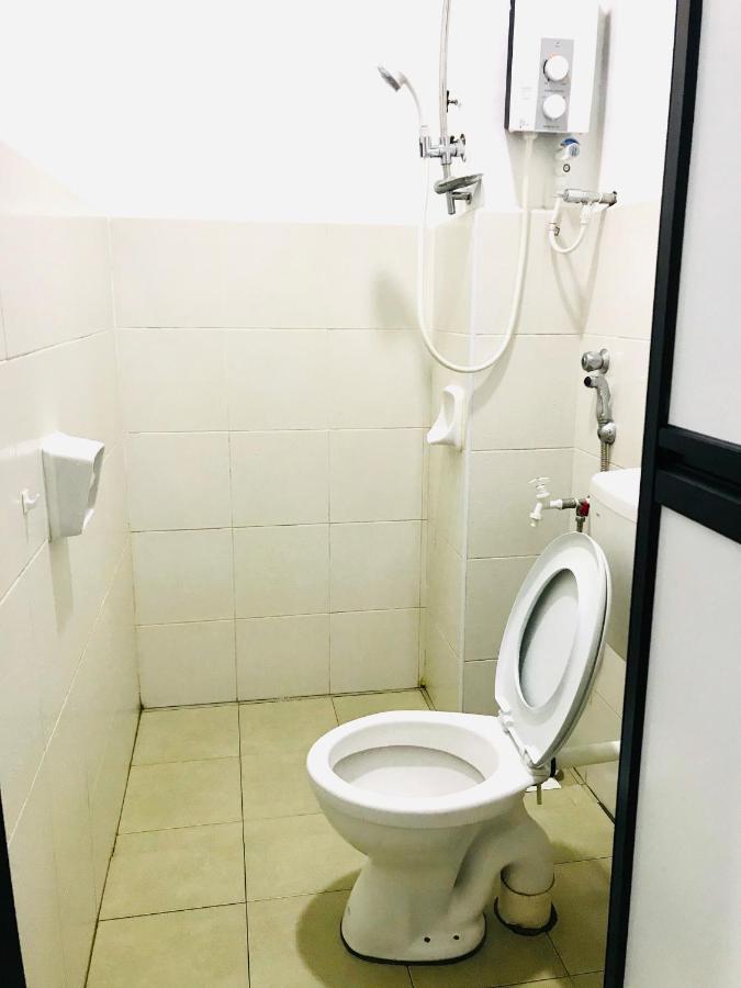 Alyn Home Batu Pahat II Wifi Coway Mohd Noor Екстер'єр фото